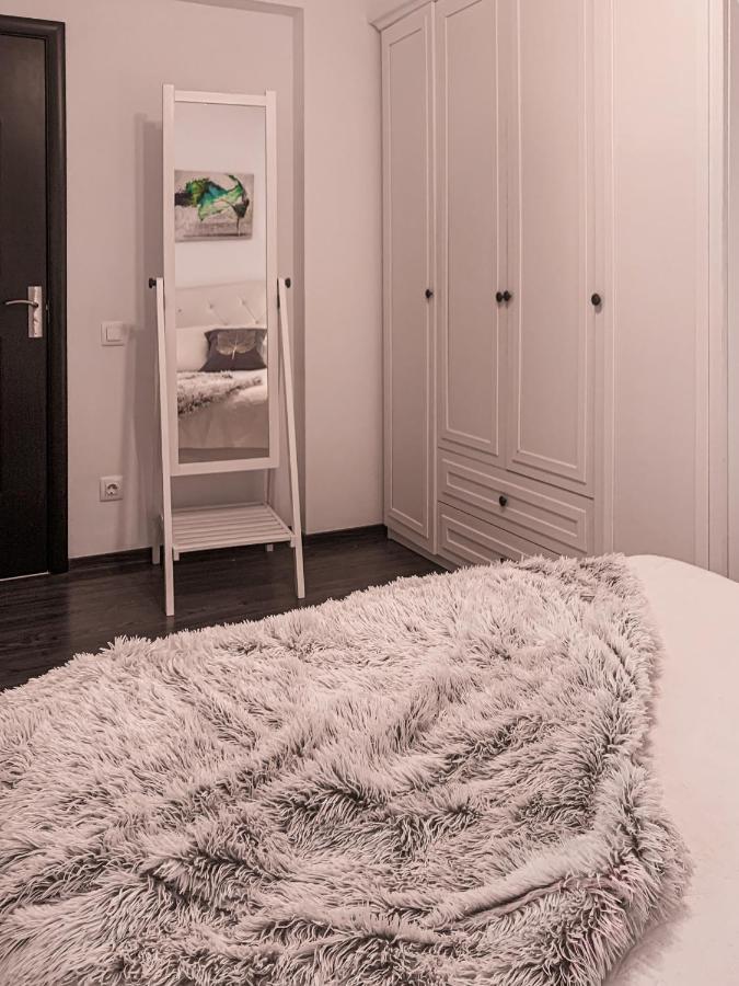 Apartment 2 Rooms Luxury Бухарест Экстерьер фото