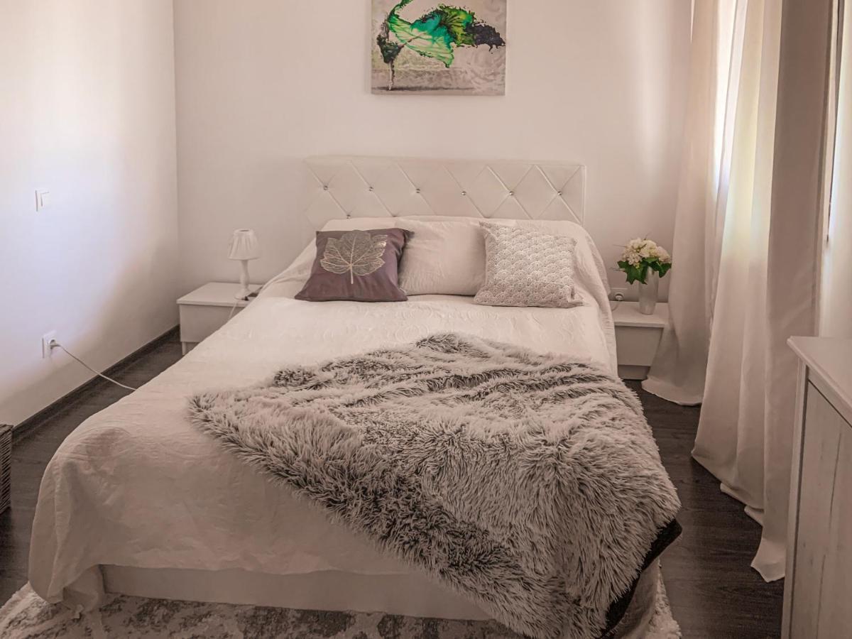 Apartment 2 Rooms Luxury Бухарест Экстерьер фото
