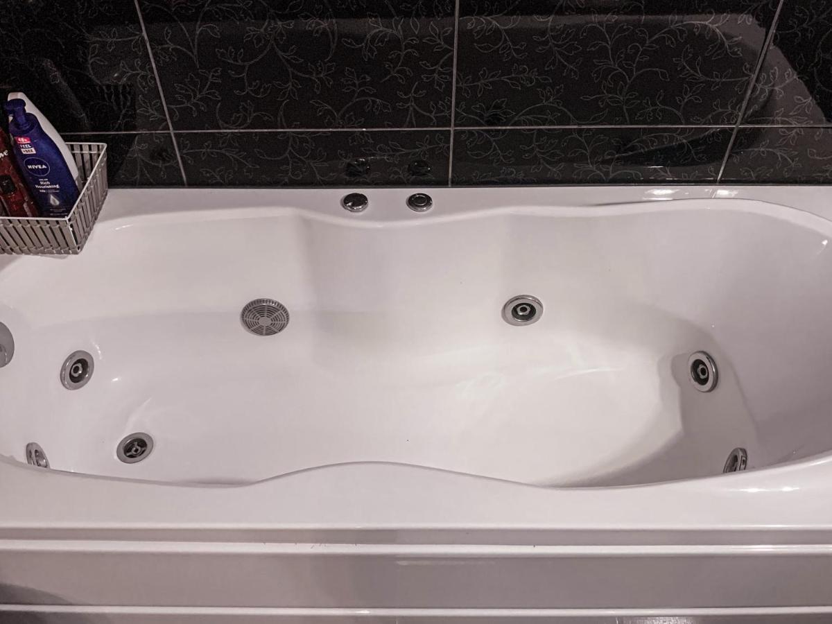 Apartment 2 Rooms Luxury Бухарест Экстерьер фото
